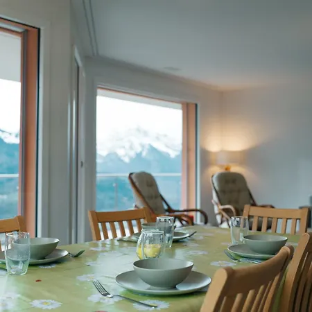 Elona アパート *